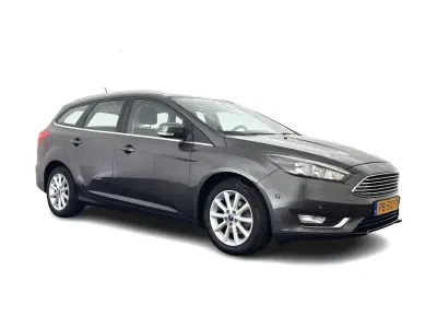Gebraucht Ford Focus Titanium 120 PS (88 kW) 2017 Grau Kombi