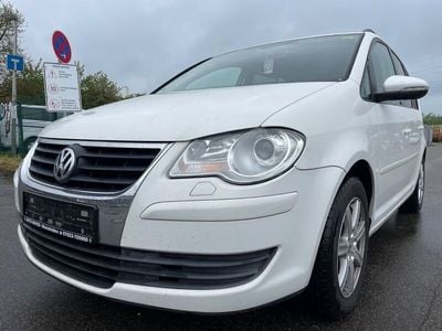 Gebraucht VW Touran Trendline 140 PS (102 kW) 2010 Weiß Van / Kleinbus