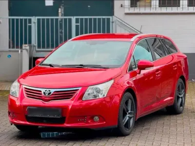 Gebraucht Toyota Avensis T2 150 PS (110 kW) 2009 Rot Kombi