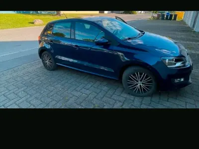 Gebraucht VW Polo 60 PS (44 kW) 2011 Blau Kleinwagen