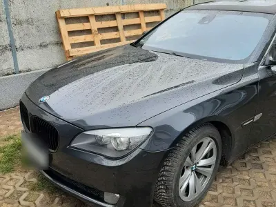 Gebraucht BMW 750 Performance 408 PS (300 kW) 2011 Schwarz Limousine