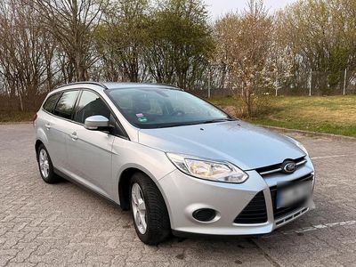 Usata Ford Focus 116 CV (85 kW) 2013 Grigio Station wagon