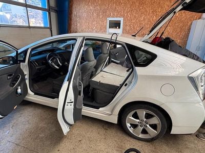 Usata Toyota Prius 100 CV (73 kW) 2010 Bianco Utilitaria