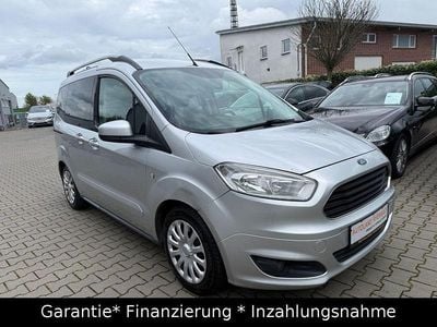 Usata Ford Tourneo Courier Titanium 101 CV (74 kW) 2014 Grigio Monovolume
