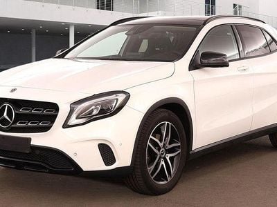Usata Mercedes GLA180 Urban 122 CV (89 kW) 2018 Bianco SUV