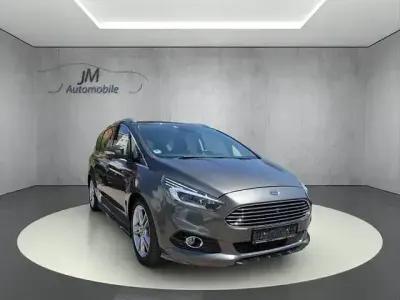 Gebraucht Ford S-MAX Titanium 209 PS (153 kW) 2016 Grau Van / Kleinbus