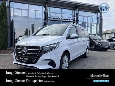Bergkristallweiß Gebraucht 2025 Mercedes V220 Style Van / Kleinbus | 64.390 € (Fairer Preis)