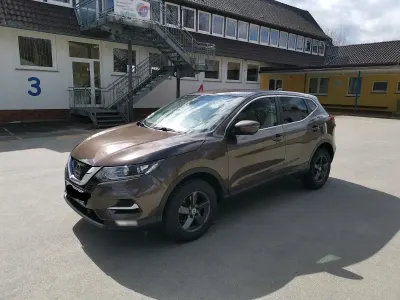 Gebraucht Nissan Qashqai 116 PS (85 kW) 2018 Braun SUV