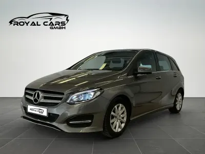 Gebraucht Mercedes B180 122 PS (89 kW) 2015 Grau Kleinwagen