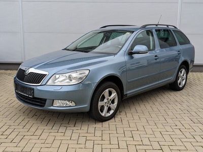 gebraucht Skoda Octavia Combi 2.0l TDI Ambition 4X4 Standheizung Xenon DSG 1.Hand