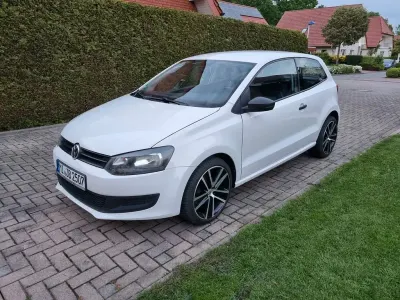 Gebraucht VW Polo 75 PS (55 kW) 2012 Weiß Kleinwagen