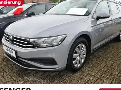 Gebraucht VW Passat Conceptline 122 PS (89 kW) 2023 Mondsteingrau Kombi
