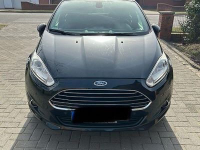 Gebraucht Ford Fiesta 80 PS (58 kW) 2014 Schwarz Kleinwagen
