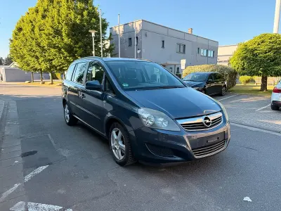 Gebraucht Opel Zafira Edition 125 PS (91 kW) 2010 Blau Van / Kleinbus