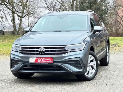 Grau Gebraucht 2023 VW Tiguan Allspace Life SUV | 29.999 € (Guter Preis)