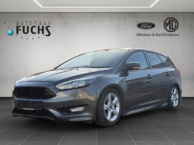 Grau Gebraucht 2018 Ford Focus ST-Line Limousine | 13.990 € (Fairer Preis)