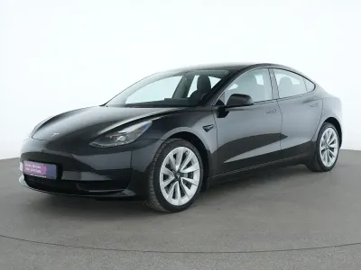 Gebraucht Tesla Model 3 208 kW (283 PS) 2022 Solid black Limousine
