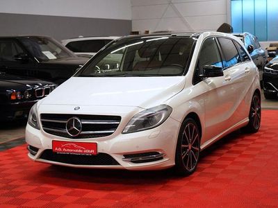 Gebraucht Mercedes B180 122 PS (89 kW) 2013 Weiß Van / Kleinbus