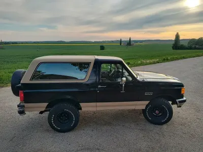 Gebraucht Ford Bronco 272 PS (200 kW) 1990 Schwarz SUV