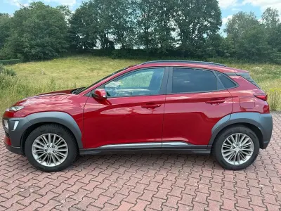 Gebraucht Hyundai Kona 116 PS (85 kW) 2019 Rot SUV