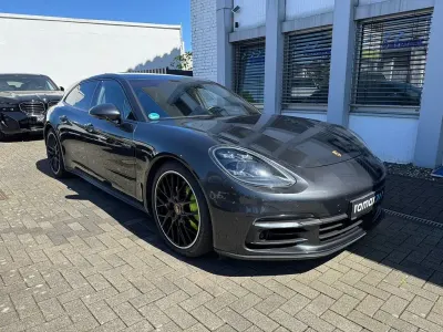 Usata Porsche Panamera 4 Sport Turismo 462 CV (339 kW) 2020 Grigio Berlina