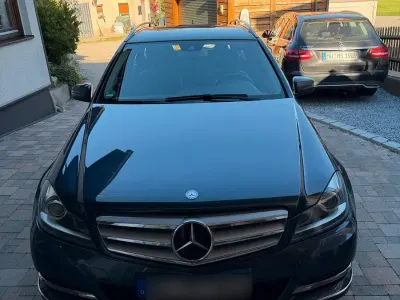 Gebraucht Mercedes C200 Avantgarde 184 PS (135 kW) 2013 Grau Kombi