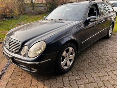 Usata Mercedes E320 Avantgarde 204 CV (150 kW) 2003 Blu Station wagon