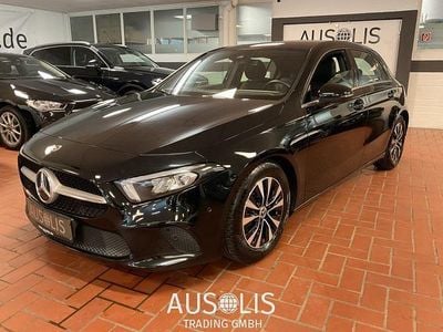 Kosmosschwarz (metallic) Gebraucht 2021 Mercedes A180 Business Limousine | 18.490 € (Guter Preis)