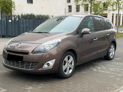 Gebraucht Renault Scénic III 110 PS (80 kW) 2010 Braun Van / Kleinbus