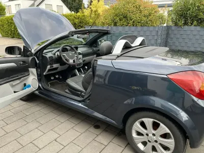 Gebraucht Opel Tigra 90 PS (66 kW) 2009 Blau Cabrio