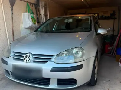 Gebraucht VW Golf V 2004 Grau Kleinwagen