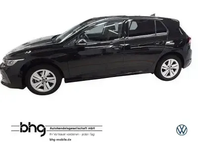Gebraucht VW Golf VIII Life 116 PS (85 kW) 2025 Schwarz Limousine