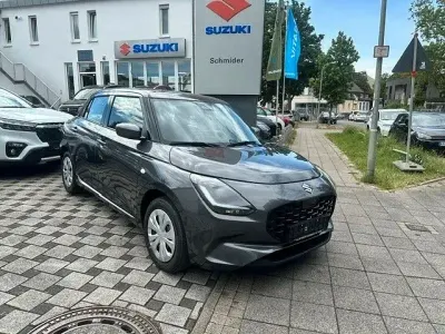 Neu Suzuki Swift Club 83 PS (61 kW) 2026 Grau Kleinwagen