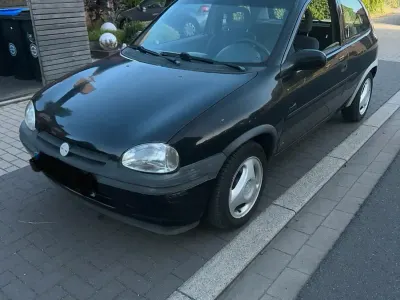 Gebraucht Opel Corsa 60 PS (44 kW) 1997 Schwarz Kleinwagen