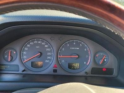 Second-hand Volvo S80 140 CP (102 kW) 1999 Argintiu Berlinǎ