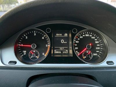 Usado VW Passat 105 HP (77 kW) 2012 Preto Carrinha