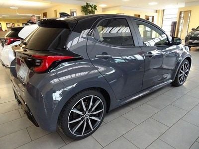 Grau Neu 2026 Toyota Yaris Hybrid Sport Limousine | 29.690 € (Fairer Preis)