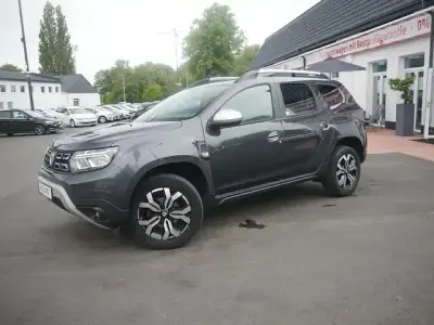 Gebraucht Dacia Duster Prestige 131 PS (96 kW) 2022 Grau SUV