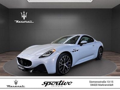 Gebraucht Maserati Granturismo 489 PS (359 kW) 2024 Grigio cangiante Coupé