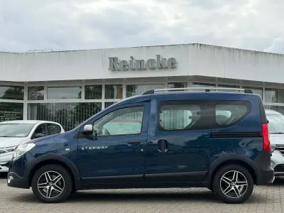 Gebraucht Dacia Dokker Stepway 116 PS (85 kW) 2019 Blau Van / Kleinbus
