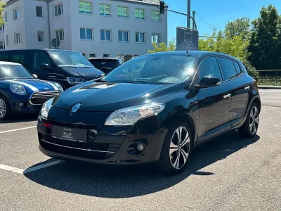 Gebraucht Renault Mégane Bose Edition 131 PS (96 kW) 2011 Schwarz Limousine