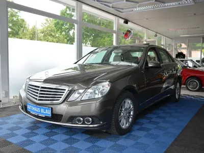 Gebraucht Mercedes E250 204 PS (150 kW) 2010 Grau Limousine