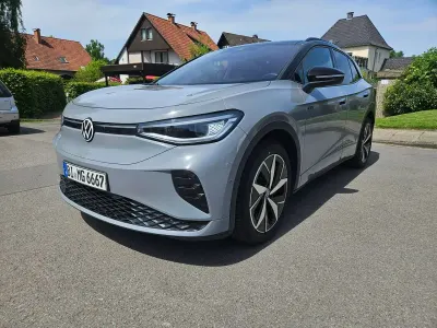 Begagnad VW ID.4 GTX 219 kW (299 HK) 2023 Grå SUV