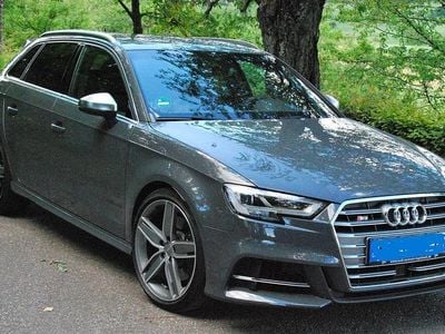 Gebraucht Audi S3 Sport 300 PS (220 kW) 2019 Grau Limousine