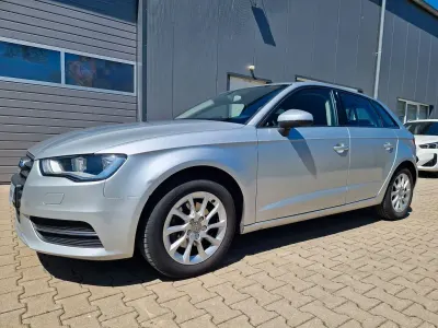 Gebraucht Audi A3 Attraction 140 PS (102 kW) 2014 Silber Limousine