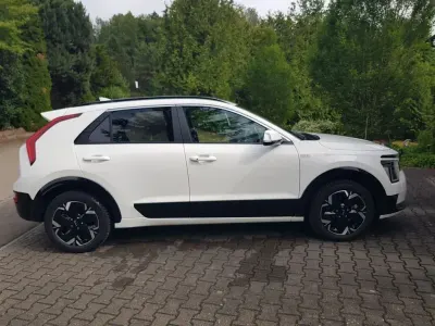Gebraucht Kia Niro Inspiration 150 kW (204 PS) 2023 Weiß SUV