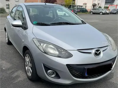 Gebraucht Mazda 2 2011 Silber Kleinwagen