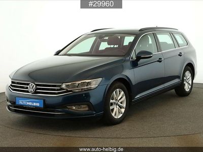 Blau Gebraucht 2023 VW Passat Business Kombi | 18.990 € (Guter Preis)