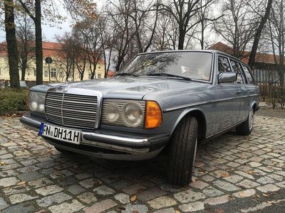 Blau Gebraucht 1980 Mercedes 230 Kombi | 22.800 €