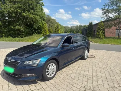 Gebraucht Skoda Superb 150 PS (110 kW) 2018 Blau Limousine